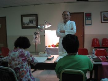 繪畫上課及畫展照片